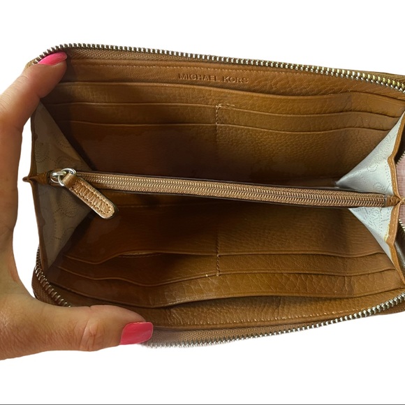 MICHAEL KORS Brown Leather Zip-Around Wallet - Picture 4 of 7